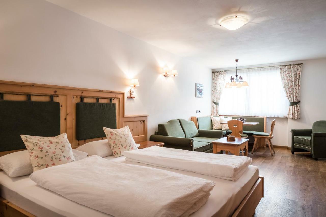 Piculin Alpin Apartments Сан Мартино ин Бадия Екстериор снимка