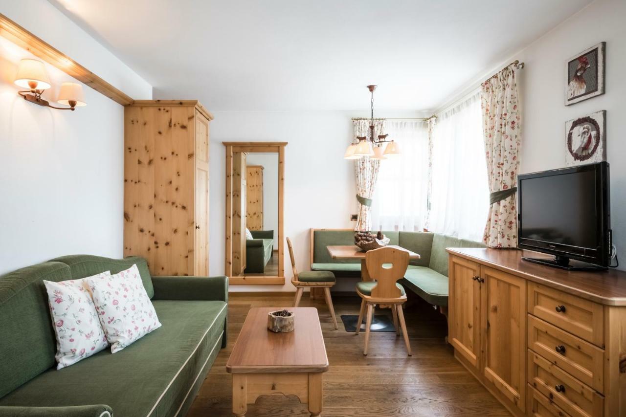 Piculin Alpin Apartments Сан Мартино ин Бадия Екстериор снимка