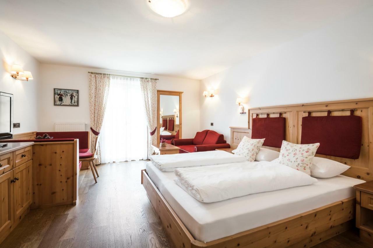 Piculin Alpin Apartments Сан Мартино ин Бадия Екстериор снимка